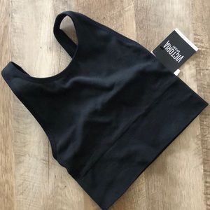 New VS sports bra